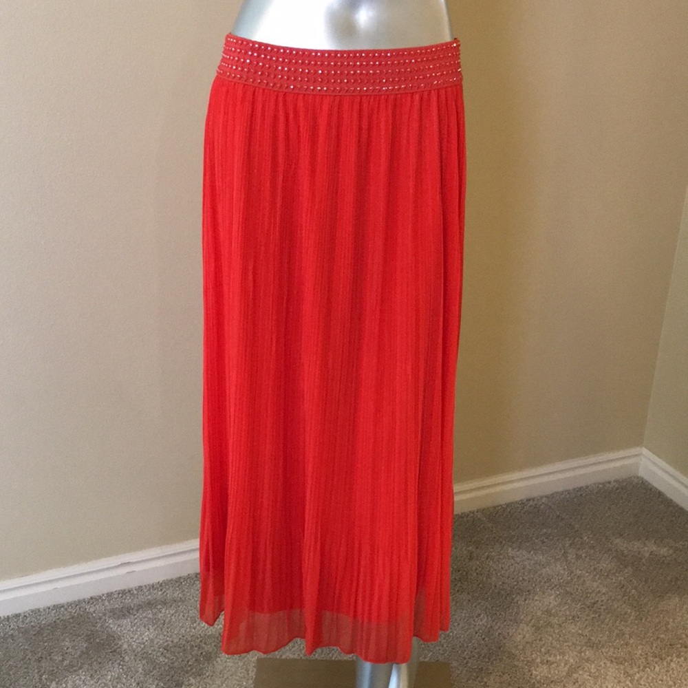 Metrowear | Pleated Orange Midi Skirt